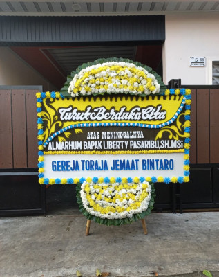 Papan Bunga Duka di Padang Alai Bodi